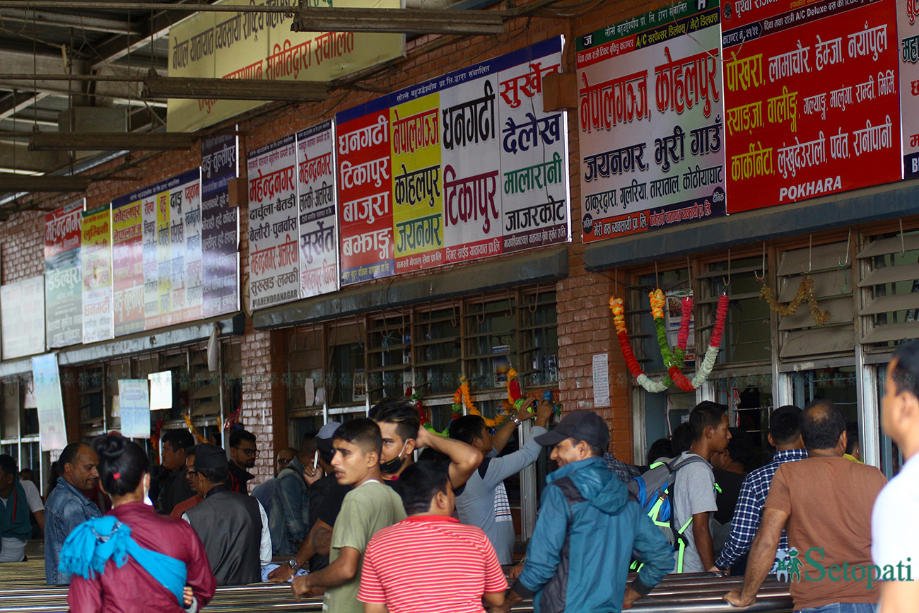 https://www.setopati.com/uploads/shares/2019/01/sujita/Going home in Dashain (1).jpg